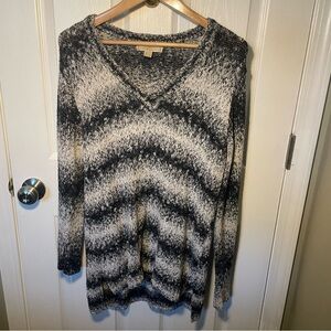 MICHAEL Michael Kors Black‎ & White Stripe V-Neck Knit Pullover Sweater M